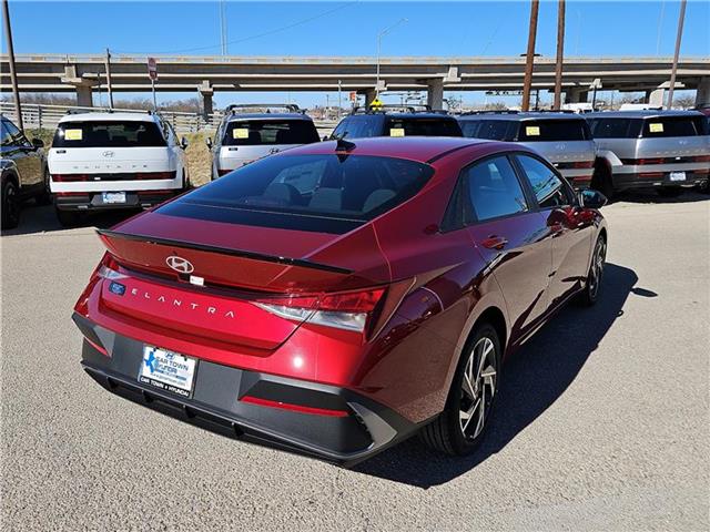new 2025 Hyundai Elantra car