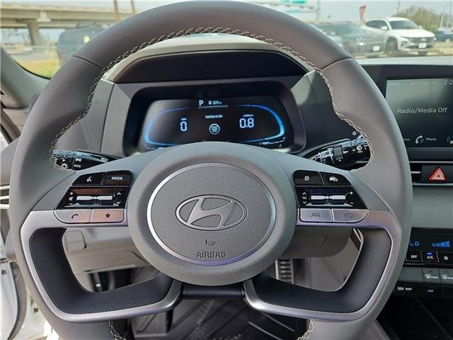 new 2025 Hyundai Elantra car