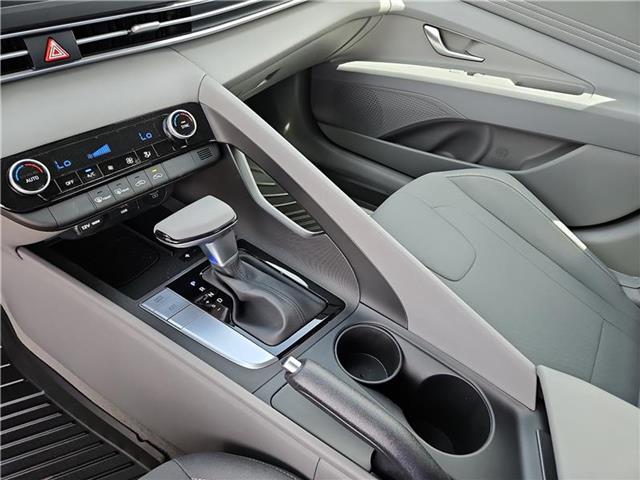 new 2025 Hyundai Elantra car