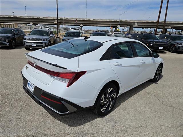 new 2025 Hyundai Elantra car
