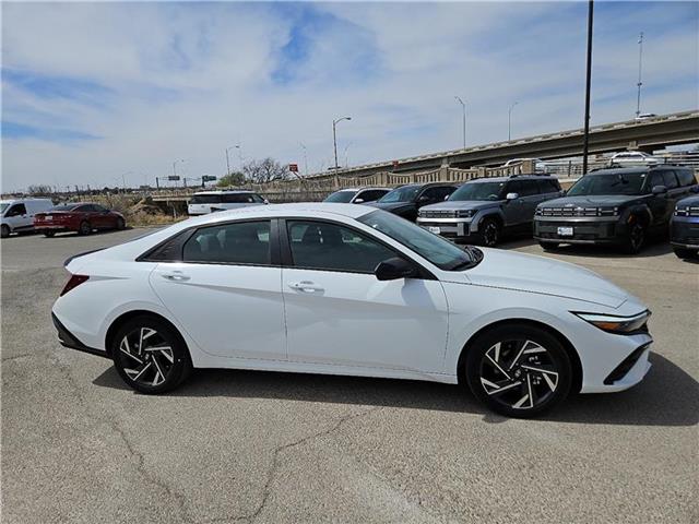 new 2025 Hyundai Elantra car