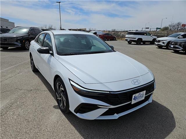new 2025 Hyundai Elantra car