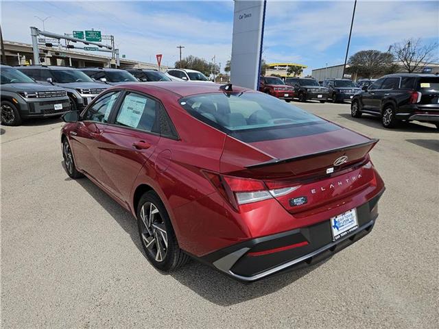 new 2025 Hyundai Elantra car