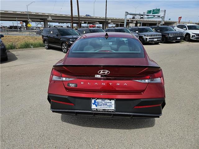 new 2025 Hyundai Elantra car
