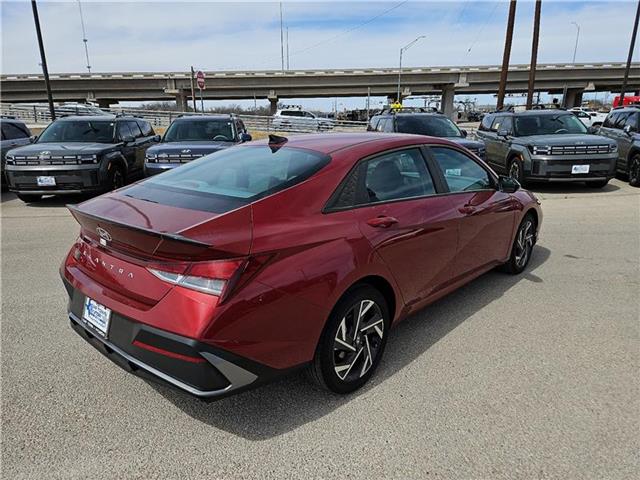 new 2025 Hyundai Elantra car