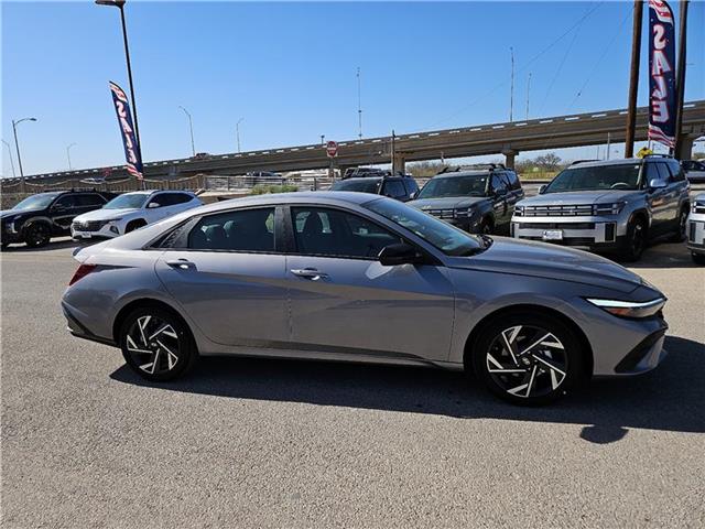 new 2025 Hyundai Elantra car