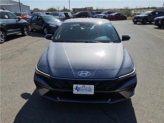 new 2025 Hyundai Elantra car