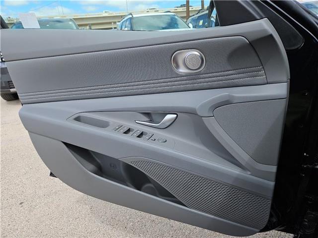 new 2025 Hyundai Elantra car