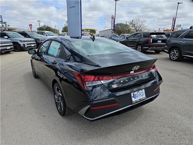 new 2025 Hyundai Elantra car