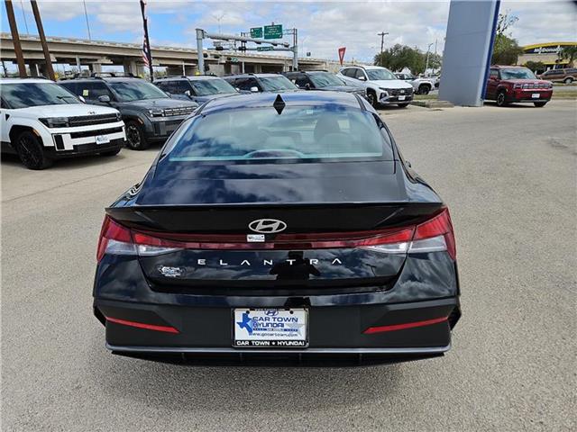 new 2025 Hyundai Elantra car