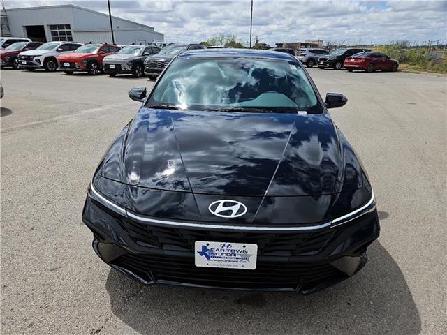 new 2025 Hyundai Elantra car