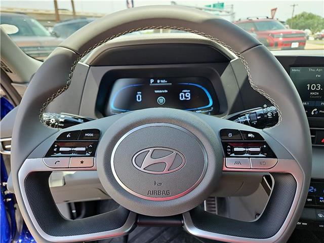 new 2025 Hyundai Elantra car