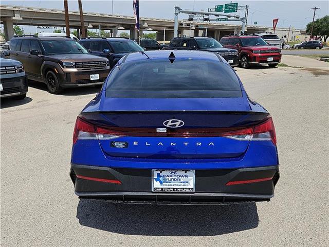 new 2025 Hyundai Elantra car