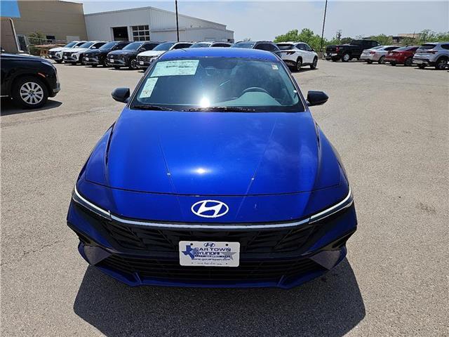 new 2025 Hyundai Elantra car
