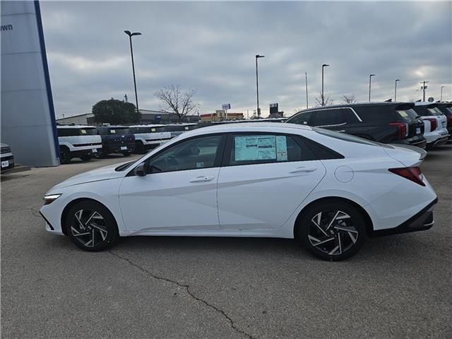 new 2025 Hyundai Elantra car