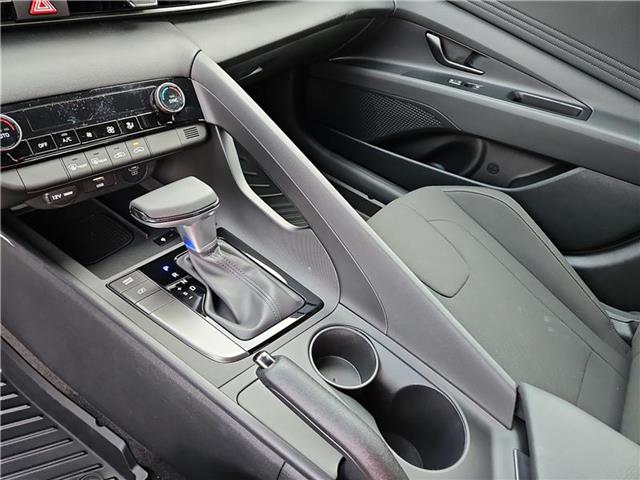 new 2025 Hyundai Elantra car