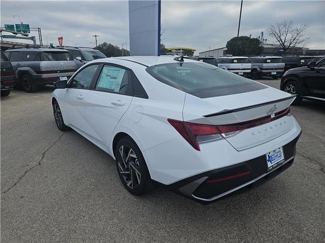new 2025 Hyundai Elantra car