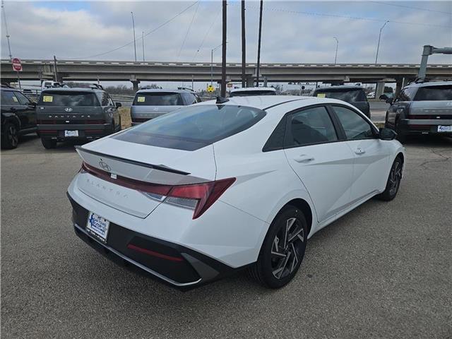 new 2025 Hyundai Elantra car