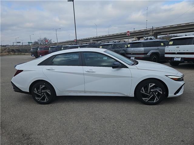 new 2025 Hyundai Elantra car