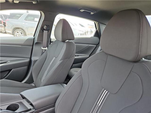 new 2025 Hyundai Elantra car