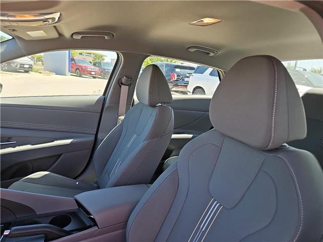 new 2025 Hyundai Elantra car