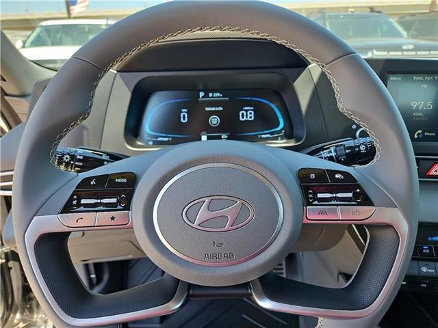new 2025 Hyundai Elantra car