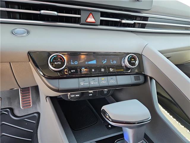 new 2025 Hyundai Elantra car