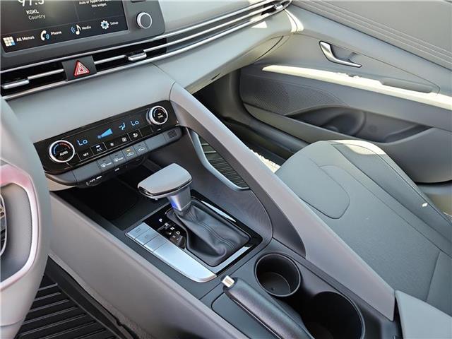 new 2025 Hyundai Elantra car