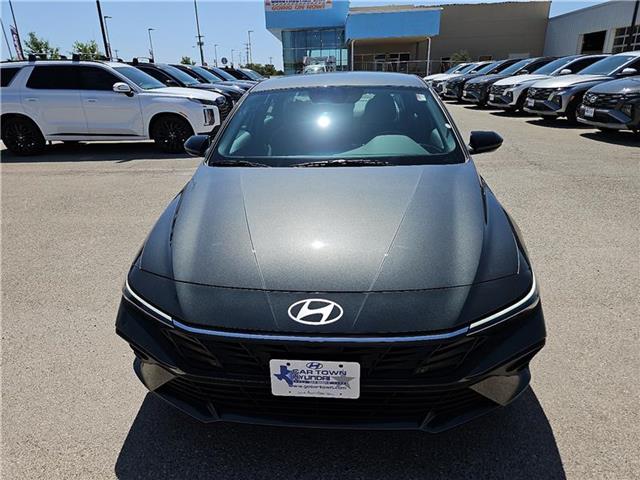 new 2025 Hyundai Elantra car