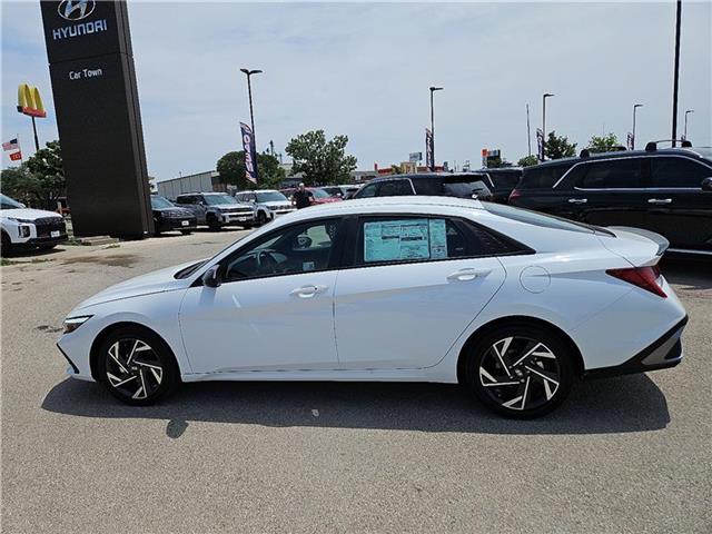 new 2025 Hyundai Elantra HEV car