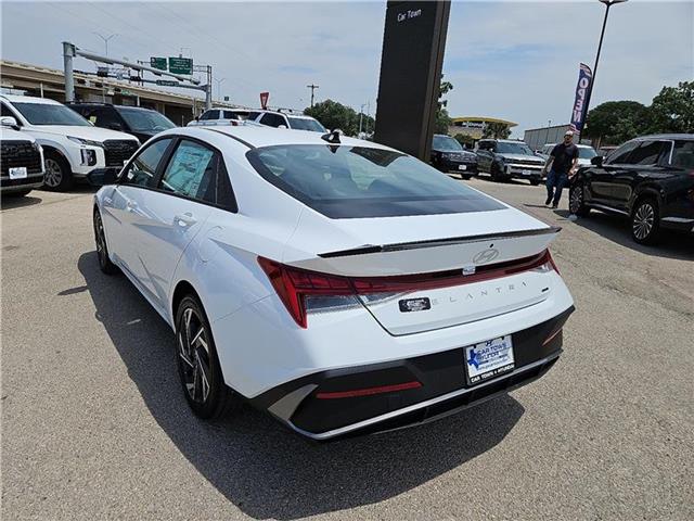 new 2025 Hyundai Elantra HEV car