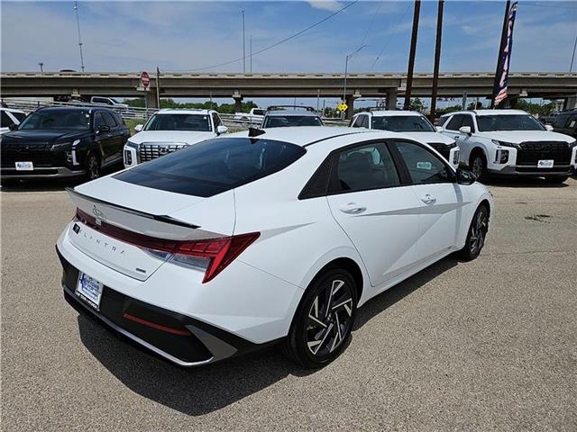new 2025 Hyundai Elantra HEV car