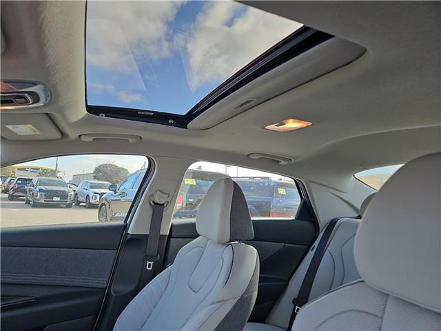 new 2025 Hyundai Elantra HEV car