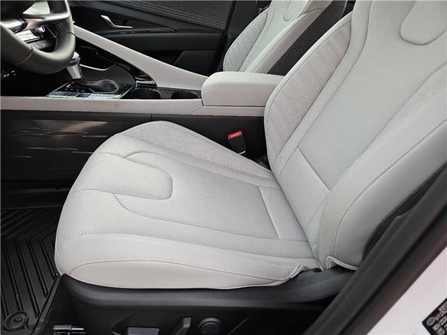 new 2025 Hyundai Elantra car