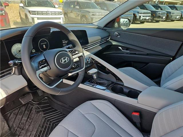 new 2025 Hyundai Elantra car