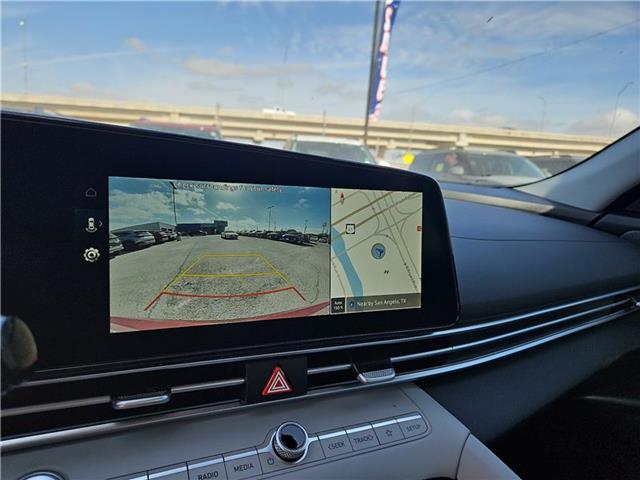 new 2025 Hyundai Elantra car