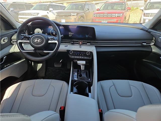 new 2025 Hyundai Elantra car