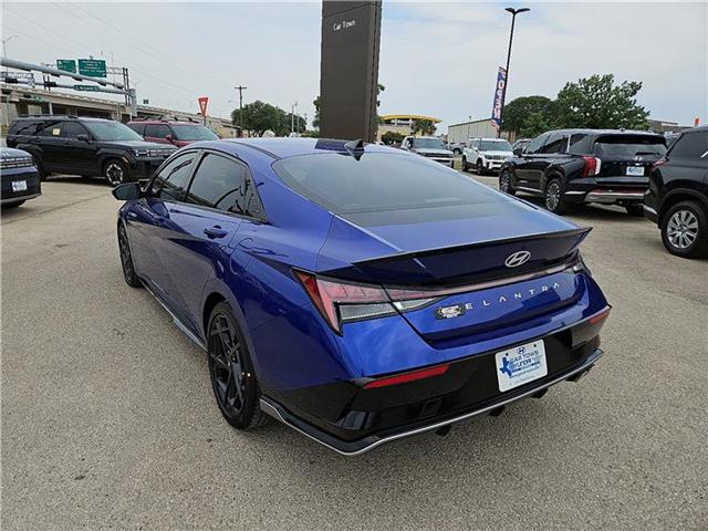new 2025 Hyundai Elantra car