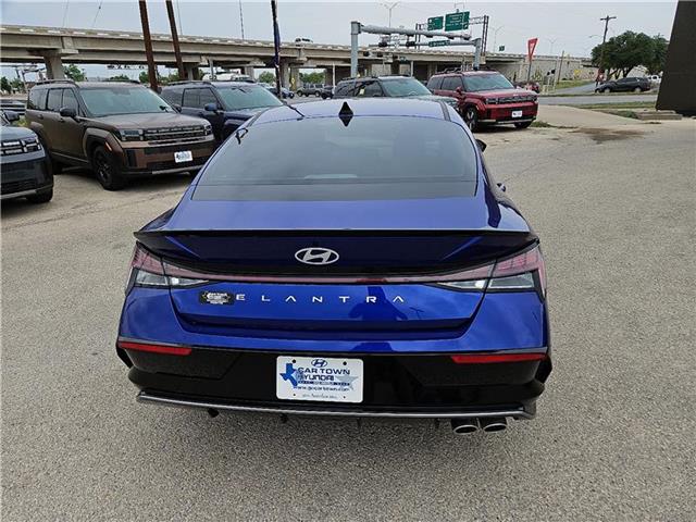 new 2025 Hyundai Elantra car