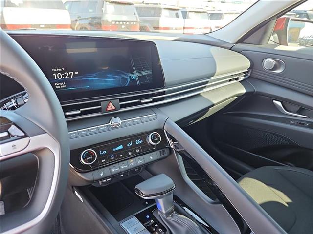 new 2025 Hyundai Elantra car