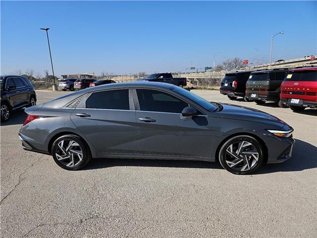new 2025 Hyundai Elantra car