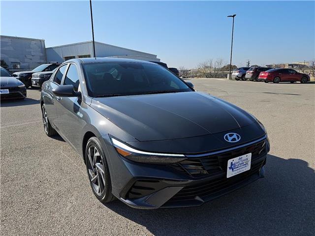 new 2025 Hyundai Elantra car
