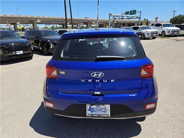 new 2025 Hyundai Venue car