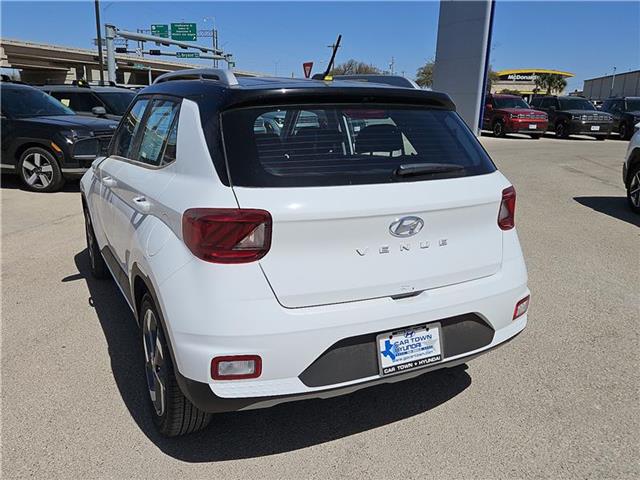 new 2025 Hyundai Venue car
