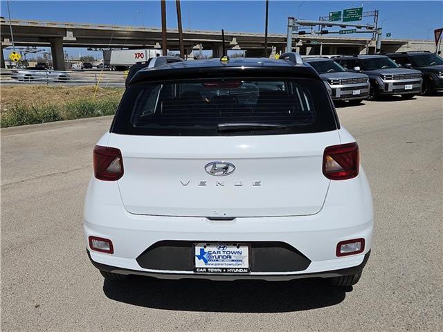 new 2025 Hyundai Venue car