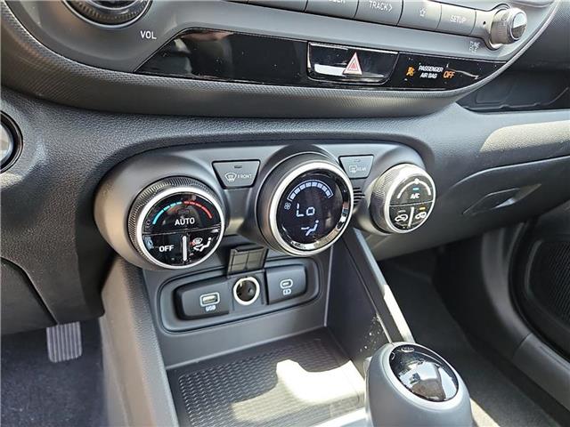 new 2025 Hyundai Venue car