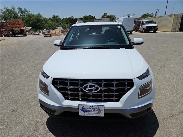 new 2025 Hyundai Venue car