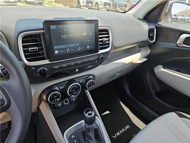 new 2025 Hyundai Venue car