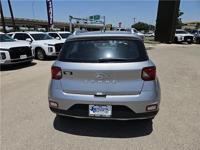 new 2025 Hyundai Venue car