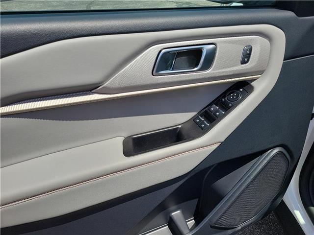 new 2025 Ford Explorer car, priced at $53,285